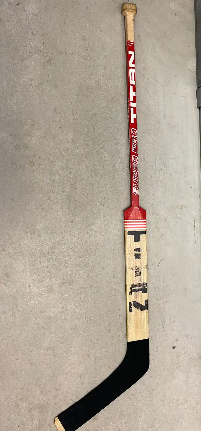 Titan Super Pro Goalie Stick in Hockey in Kitchener / Waterloo - Image 2