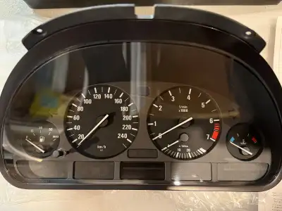Bargain. Save big money. Brand New BMW Instrument Cluster for 5 series E39, never been used with ori...