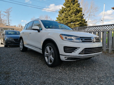 2016 Volkswagen Touareg Execline 3.0 L TDI with R-Line Package