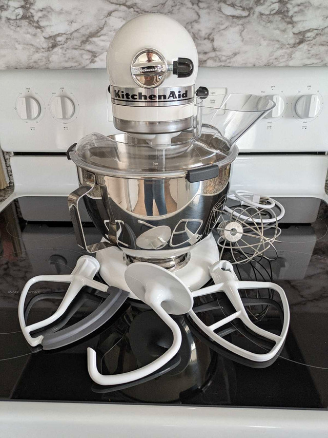 KitchenAid Stand Mixer in Kitchen & Dining Wares in Charlottetown