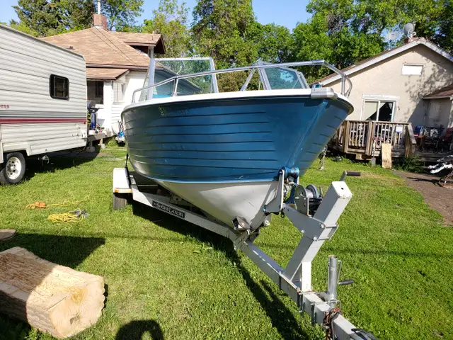Project boat For Sale in Powerboats & Motorboats in Edmonton - Image 4