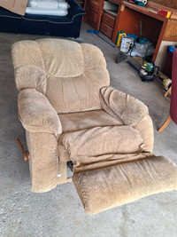 Couch and recliner 