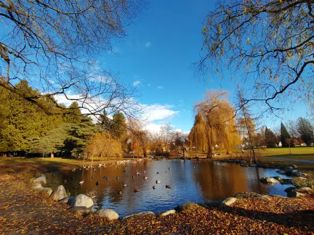 Freshly Renovated & Furnished 2-Bedroom Suite -All-inclusive