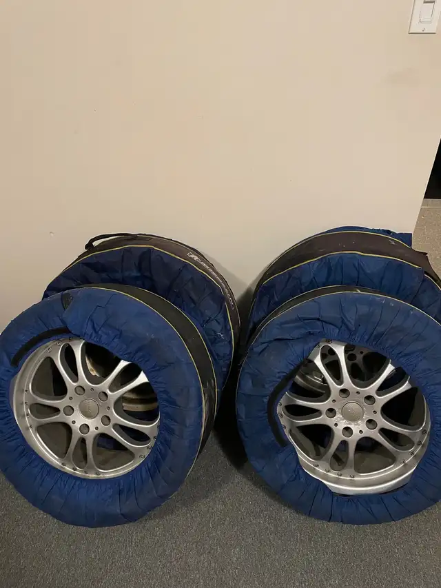 WINTER TIRES ON ALLOY RIMS 225/50R17 in Tires & Rims in Pembroke - Image 5