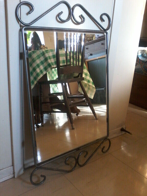 Mirror with wrought iron frame ,glass 20×16 inches a nice piece. in Home Décor & Accents in Cambridge - Image 4