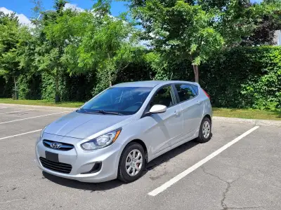 Hyundai Accent 2012, seulement 127 000 km (km certifiés) 4 cylindres 1,6 Litre, Modèle de base (Pas...