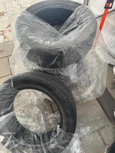 Pneu 225/55/18 bon pour 1 été Good for 1 summer