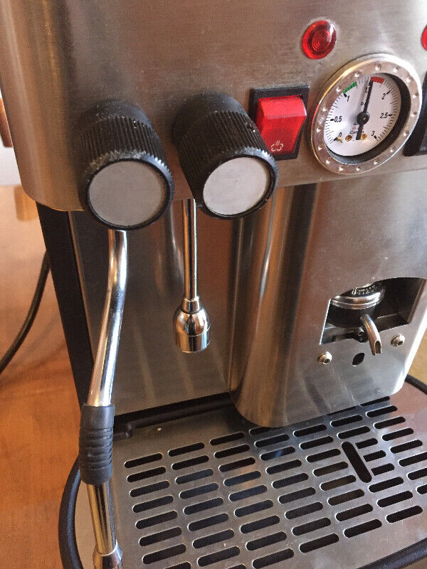 La Piccola Commercial Pod Espresso Machine dans Machines à café  à Ville de Montréal - Image 3