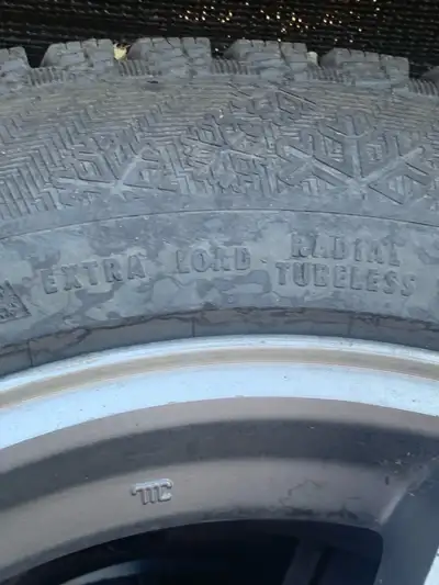 These pre-owned winter tires and rims come in a size of 255/60 R17 and are ready to tackle the snowy...