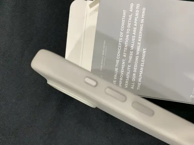 iPhone 16 pro max case in Cell Phone Accessories in Oakville / Halton Region - Image 3