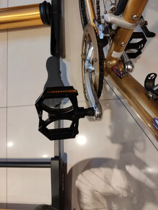 Pédales pour vélo WELLGO,  neuve , in Frames & Parts in City of Montréal - Image 4