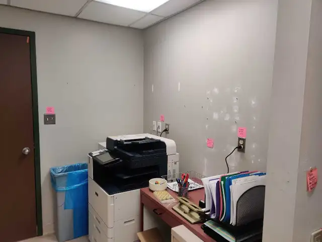 Looking For A Painter417524184369090562
