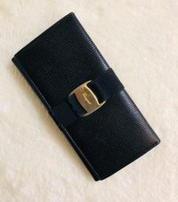 Authentic SALVATORE FERRAGAMO bifold Leather long wallet