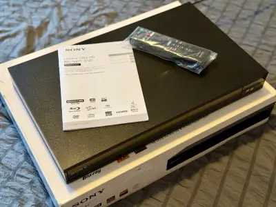 Lecteur Blu-ray 4K UHD Sony UHD-X800  — Comme neuf !, View more