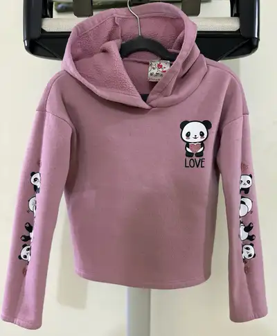 a set of girls clothes 6-7 y.o, View more