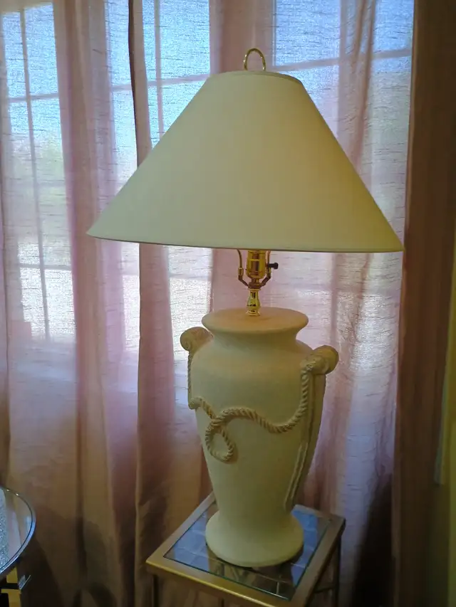 Side Table Lamp / Desktop Lamp - Night Lamp