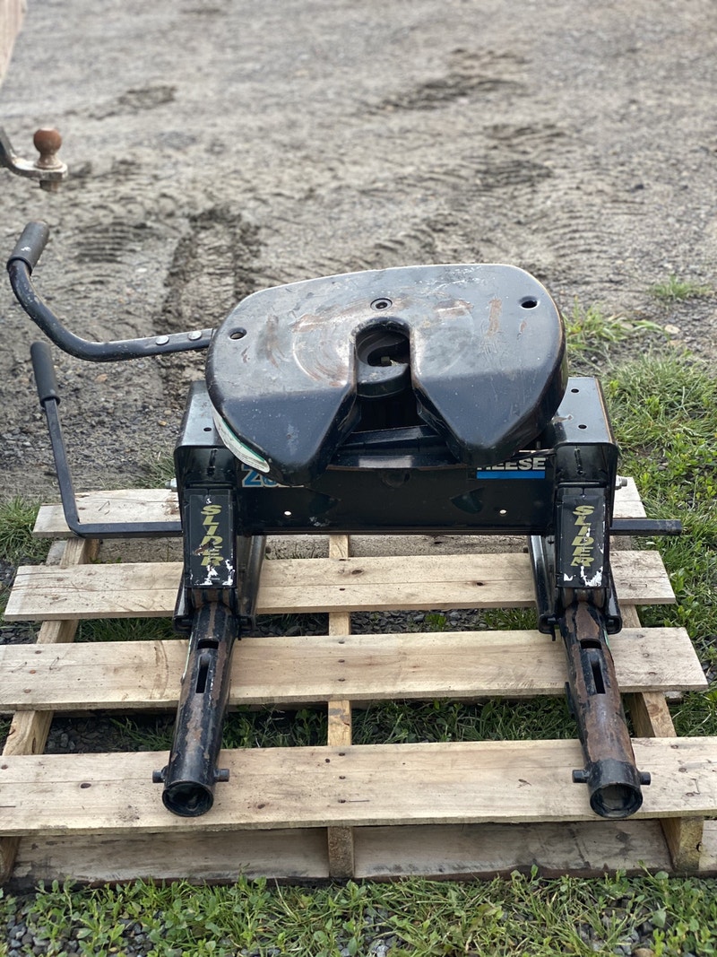 Reese 20k fifth wheel hitch RV & Camper Parts & Accessories