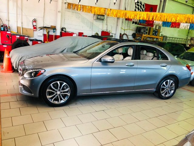 GARANTIE 1 AN/ 2016 MERCEDES C 300 AWD 4MATIC/ GPS+TOIT PANO+CAM — photo 2