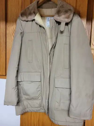 Warm size medium London Fog Winter Jacket in very good condition Size 44