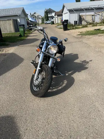 Selling my 2005 Yamaha V Star 650. Bike has about 26xxx km the odometer is in MILES. Bike runs great...