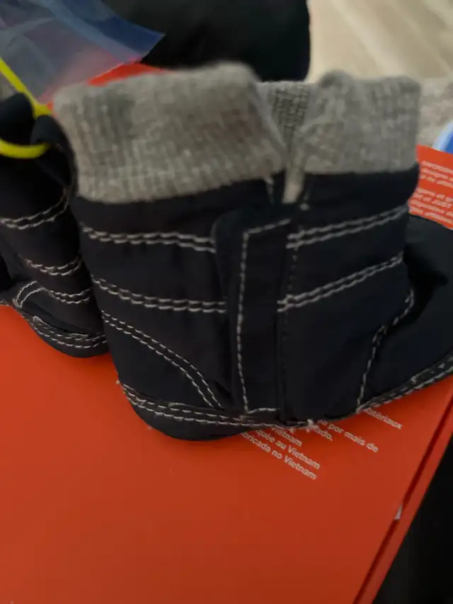 baby boots in Clothing - 0-3 Months in Kitchener / Waterloo - Image 3