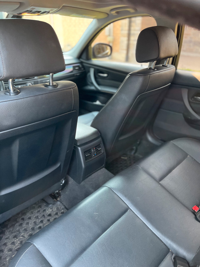 2010 BMW 328xi BLACK ON BLACK in Cars & Trucks in Markham / York Region - Image 3