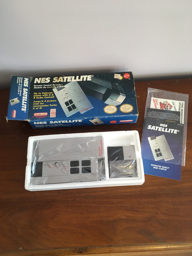 NWT - VINTAGE NINTENDO NES SATELLITE REMOTE CONTROL MODULE in General Electronics in Belleville - Image 4