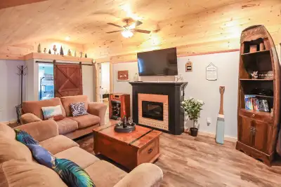 Updated 4 bedroom, 2 bath house available for month-to-month rent on November 1. - fully furnished -...