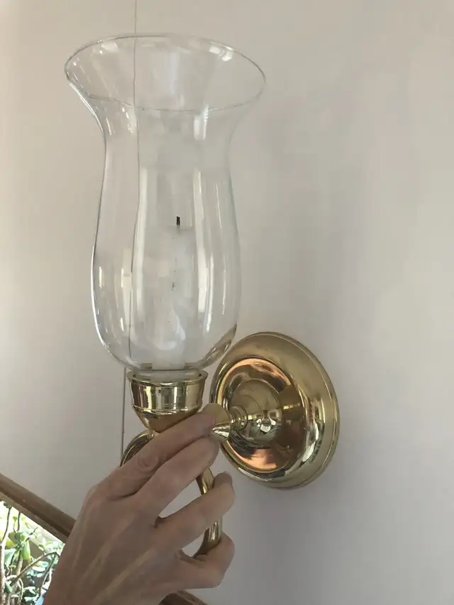 Brass candle holder sconce  in Home Décor & Accents in Ottawa - Image 2