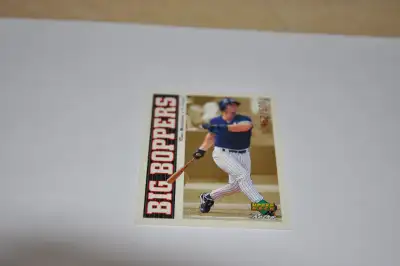 1998 baseball card Upper Deck Retro BB11 Tino Martinez 452/500, View more