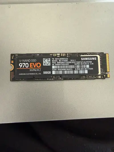 Selling a used Samsung 970 EVO 500GB NVMe M.2 SSD in good condition. This high-performance solid-sta...