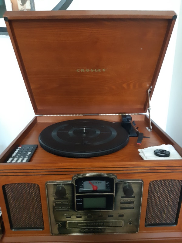 Vintagelike RadioRecord Player Other Ottawa Kijiji