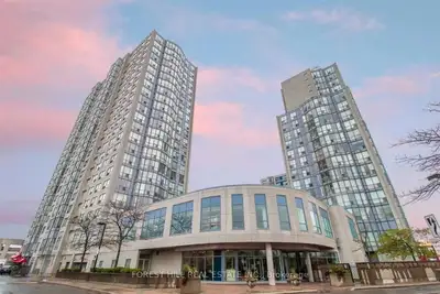 stunning 2-bedroom condo
