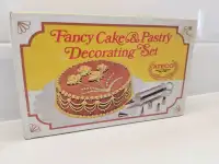 Vintage Cake & Pastry Decorating Set