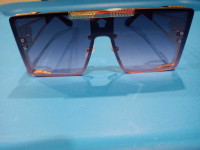 Sunglasses brand new Versace ==}}==}}==}}