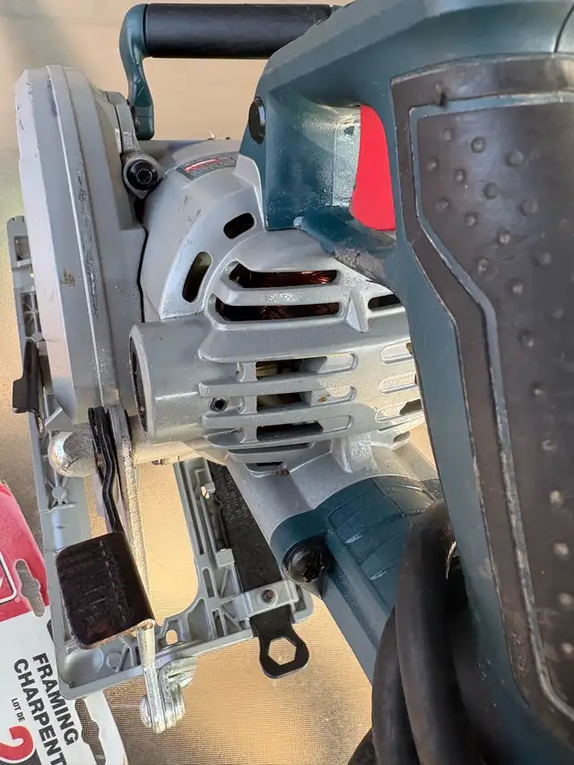Bosch Circular Saw in Power Tools in City of Toronto - Image 5