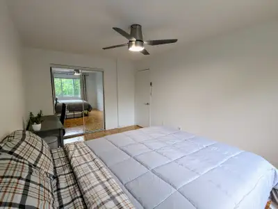 *ENGLISH FOLLOWS Disponible maintenant / Available now Bail Jusqu'au 30 juin 2026 (1er mois à 50% de...