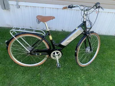 Benelli City E-Bike, View more