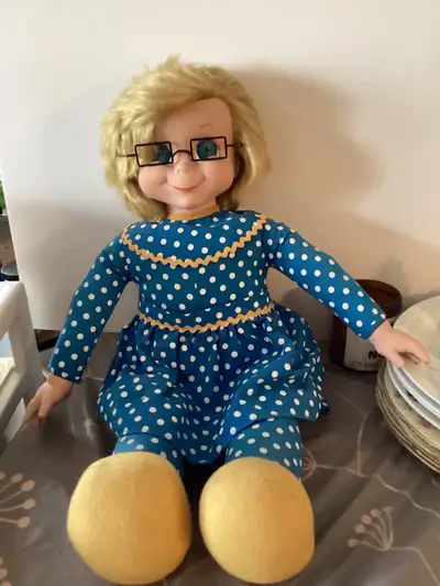 Miss Beasley doll. Collectable with authentic papers .comes from tv show famil affair. Licensed unde...