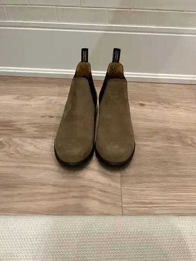 Women Blundstone Boots low heel , View more