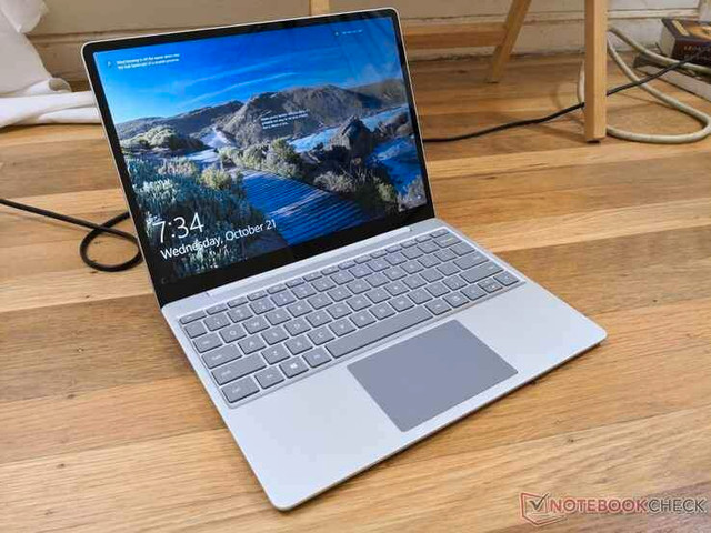 New Microsoft Surface Laptop Go - 10th Gen i5, 8GB RAM,256GB SSD
