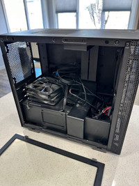 NZXTH210i Mini ITX Case w/ Full Sized Tempered Glass Panel