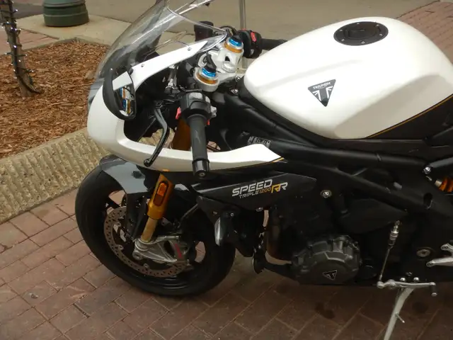 Triumph Speed Triple 1200RR in Sport Bikes in Edmonton - Image 3