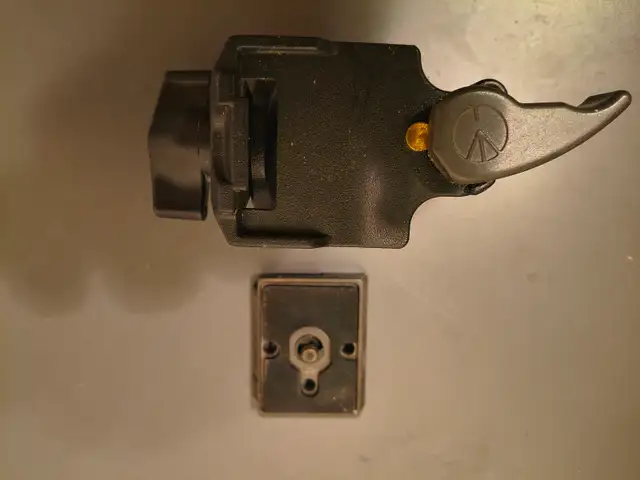 Quick-release Tripod Mount576949655962265601