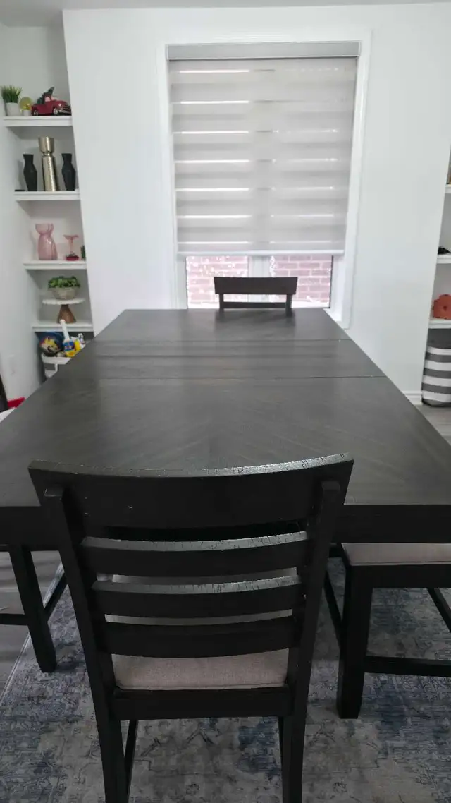 Solid Wood Extendable Dining Table Set – 4 Chairs + Storage Benc in Dining Tables & Sets in Markham / York Region - Image 2