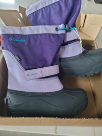 Columbia boots brand new, youth 2