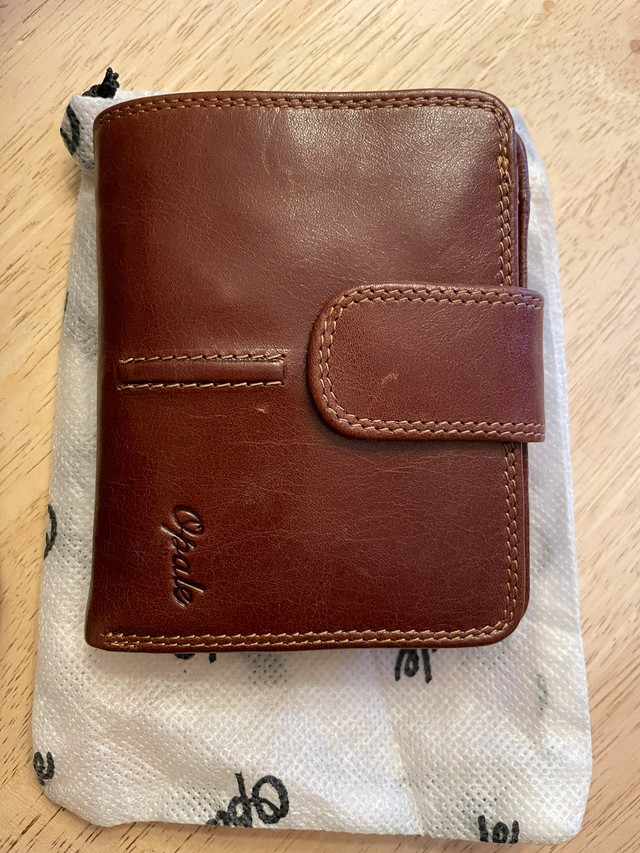 Authentic Opale purse and matching wallet never used in Women's - Bags & Wallets in Grande Prairie - Image 2