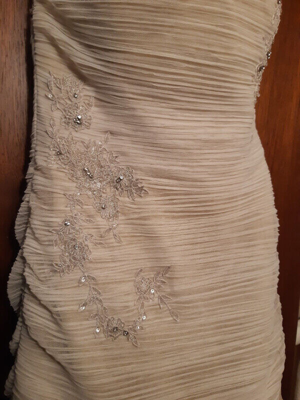 ~ FIRST $60 ~ Tara Keely Wedding Dress Size 0 - 2 ~ in Wedding in St. Catharines - Image 2