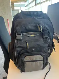 Targus CityGear Chicago Backpack Case for 16-Inch Notebooks, Bla