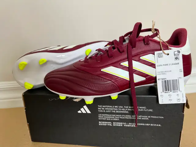 Adidas Copa Pure League 2 soccer shoes/cleats in Soccer in Ottawa - Image 2